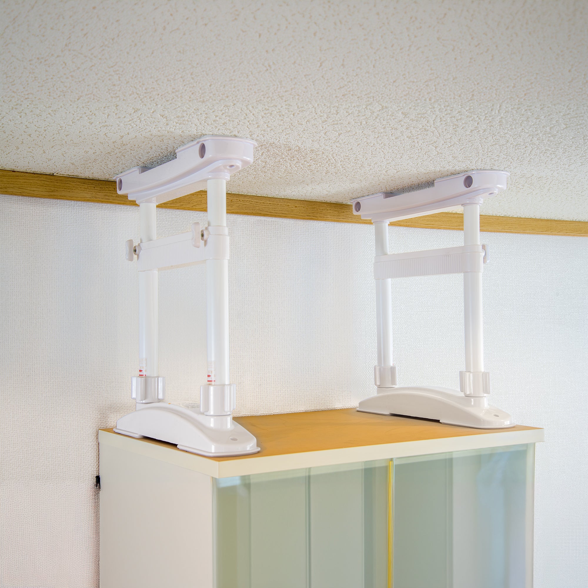 SEKISUI J-SHOP 家具転倒防止圧着Wポール KBW－M 販売ページ